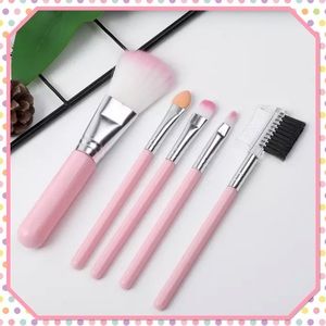 🌸New🌸5 Piece Travel Size Makeup Brush Set🌸